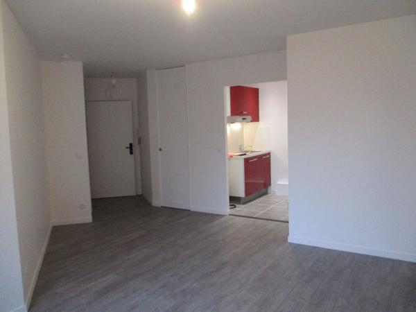 STUDIO A LOUER 30M2 REUIL MALMAISON