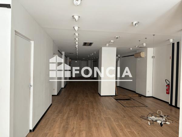 Location Local commercial 1 pièce 128 m² - 36 RUE NOEL BALLAY Chartres 28000