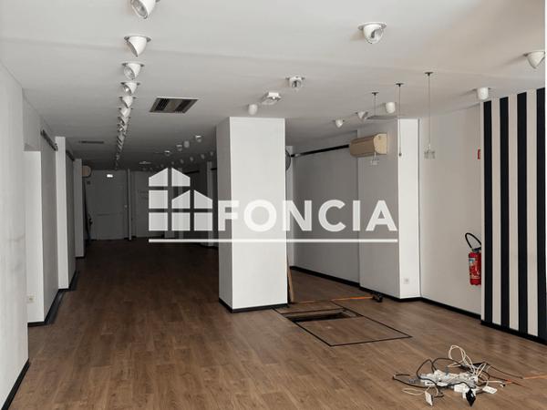 Location Local commercial 1 pièce 128 m² - 36 RUE NOEL BALLAY Chartres 28000