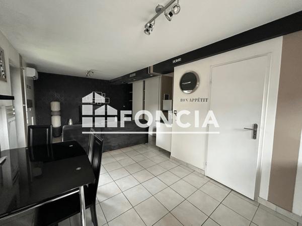 Location Studio meublé 33 m² - 19 RUE BARNAVE Saint Martin D Heres 38400
