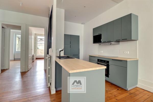 BORDEAUX CENTRE CHARTRONS – à vendre ensemble immobilier de 1 800 m2 - Parcelle de 1 500 m2