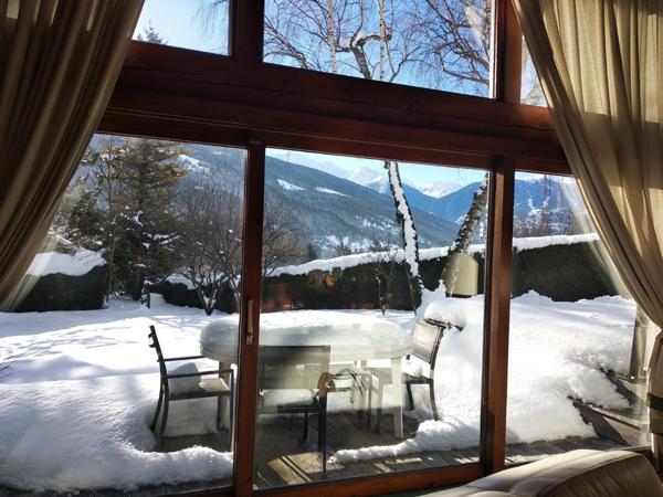 Bourg-Saint-Maurice (73700) Maison architecte de plain-pied de 135m2 habitable-terrain de 1317m2 dans un quartier résidentiel