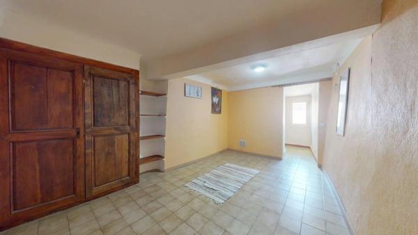Maison de village de caractère avec garage, terrasse panoramique et plus de 240 m² utiles – Le Luc-en-Provence (83340)