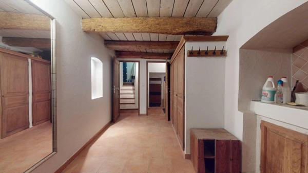 Maison de village de caractère avec garage, terrasse panoramique et plus de 240 m² utiles – Le Luc-en-Provence (83340)
