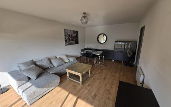 Appartement à louer    2 pièces • 48,49 m2 Bordeaux