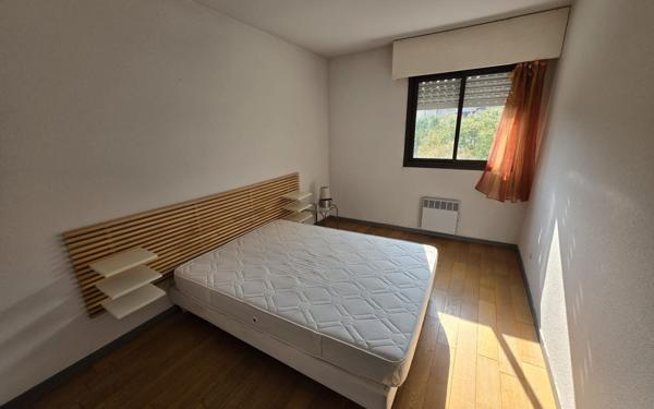 Appartement à louer    2 pièces • 48,49 m2 Bordeaux
