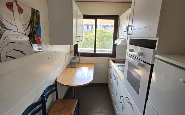 Appartement à louer    2 pièces • 48,49 m2 Bordeaux