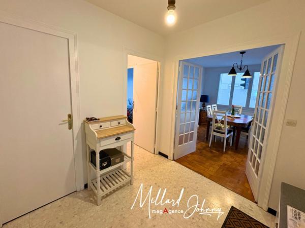 Appartement à MONTCEAU-LES-MINES, 71300 - 2 pièces 66m²