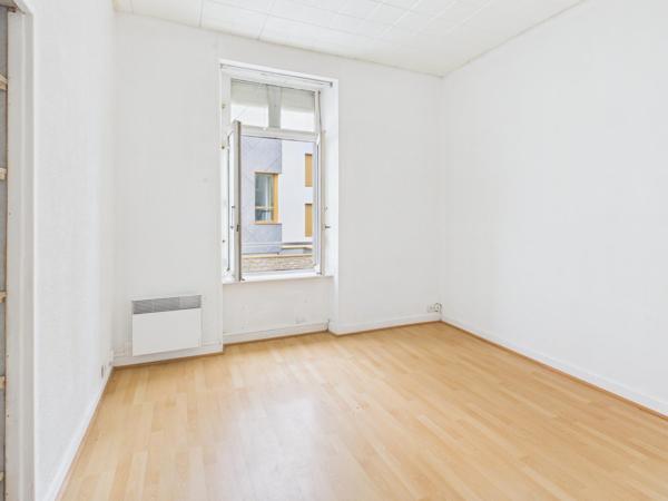 Appartement vue mer, à 100 m de la plage et la mer