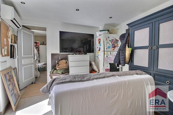 Maison Barbentane - 5 pièces - Dépendance - Cour privative