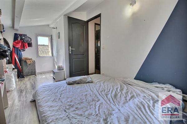 Maison Barbentane - 5 pièces - Dépendance - Cour privative