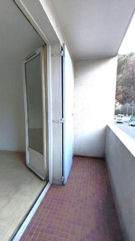 Appartement T1 avec terrasse et cave