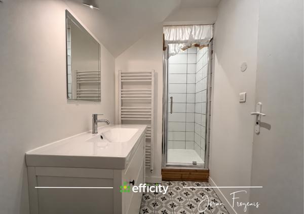 Appartement
         1 pièce
        - 28 m² 116 500 € *