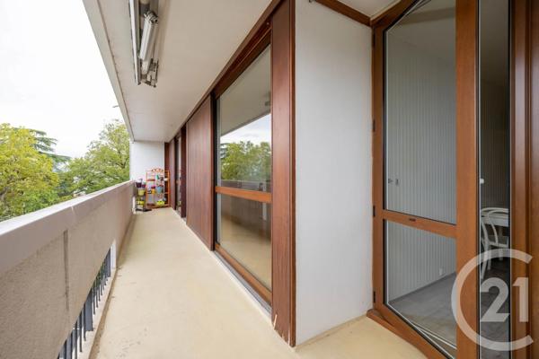 Appartement F4 à vendre  4 pièces - 73,15 m 2   VIGNEUX SUR SEINE  - 91