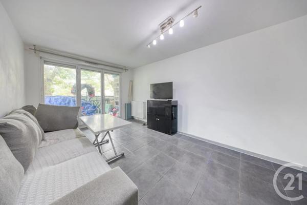 Appartement F4 à vendre  4 pièces - 73,15 m 2   VIGNEUX SUR SEINE  - 91