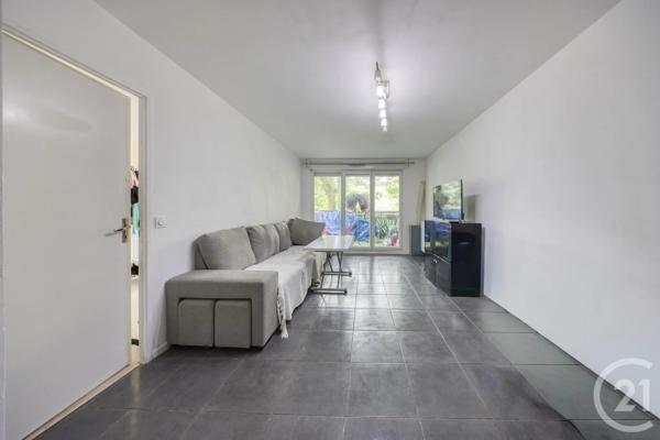 Appartement F4 à vendre  4 pièces - 73,15 m 2   VIGNEUX SUR SEINE  - 91