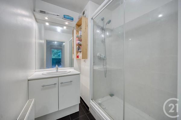 Appartement F4 à vendre  4 pièces - 73,15 m 2   VIGNEUX SUR SEINE  - 91