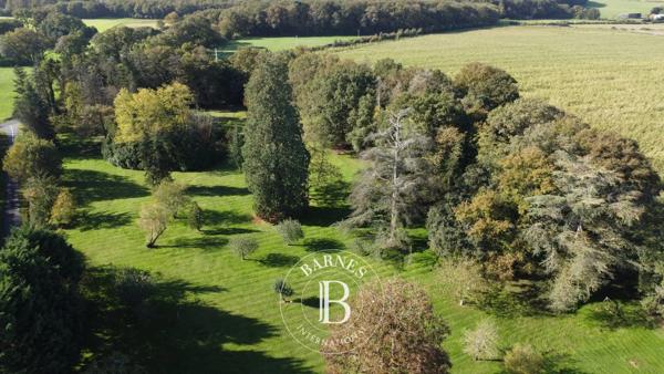 Poitiers, Manoir 6 Chambres -  328 m² à vendre