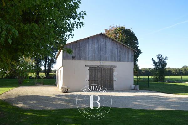 Poitiers, Manoir 6 Chambres -  328 m² à vendre