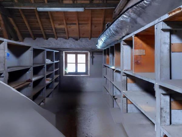 ENTREPOT INDUSTRIEL DE 480 M² A REHABILITER