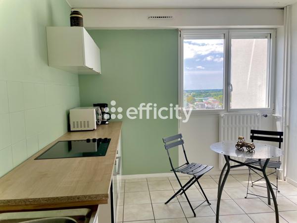 Appartement
         2 pièces
        - 67 m² 129 900 € *