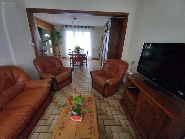 Maison à vendre à Domfront-en-Poiraie dans l'Orne (61700), ref : 61049-1043