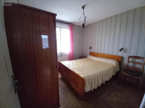 Maison à vendre à Domfront-en-Poiraie dans l'Orne (61700), ref : 61049-1043