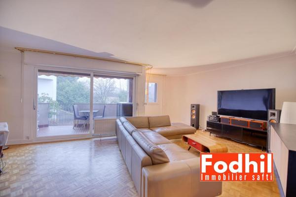 Châtenay-Malabry- Appartement Familial 4 pièces de 115 m² avec 3 chambres, un parking et une cave.