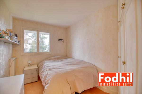 Châtenay-Malabry- Appartement Familial 4 pièces de 115 m² avec 3 chambres, un parking et une cave.