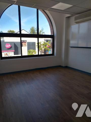 LIBRE! PARC POMPIDOU 270m² DE BUREAUX 1er et 2ème étage avec stationnement