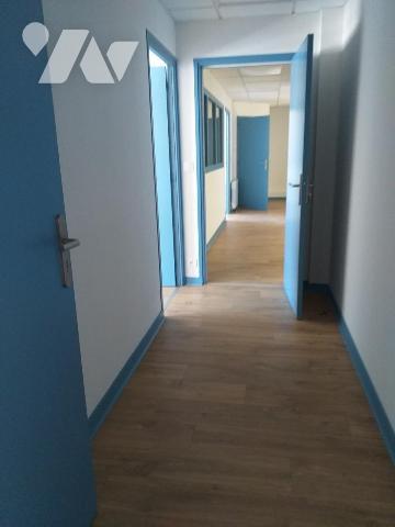LIBRE! PARC POMPIDOU 270m² DE BUREAUX 1er et 2ème étage avec stationnement