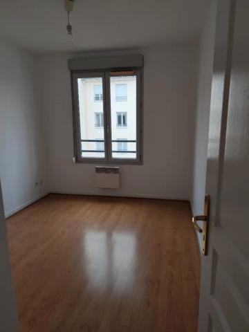 APPARTEMENT T2 A LOUER - OULLINS Centre-Nord 33.43 m 2 740 € charges comprises par mois