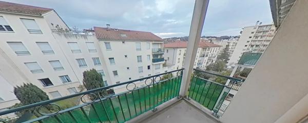 APPARTEMENT T2 A LOUER - OULLINS Centre-Nord 33.43 m 2 740 € charges comprises par mois