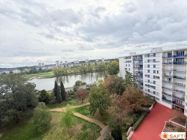 Appartement lumineux avec vue exceptionnelle sur le Cher et la ville de  Tours