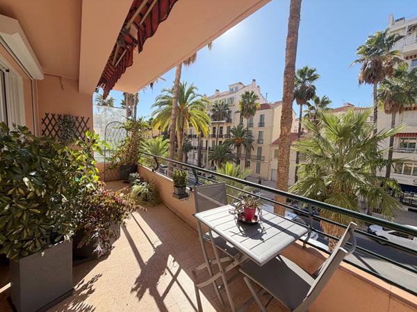 HYERES - Appartement T4 de 120 m² - Terrasse - Garage