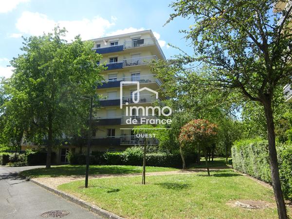 ANGERS JULES VERNE : APPARTEMENT T5 - SEJOUR - 3 CHAMBRES - ASCENSEUR - GARAGE