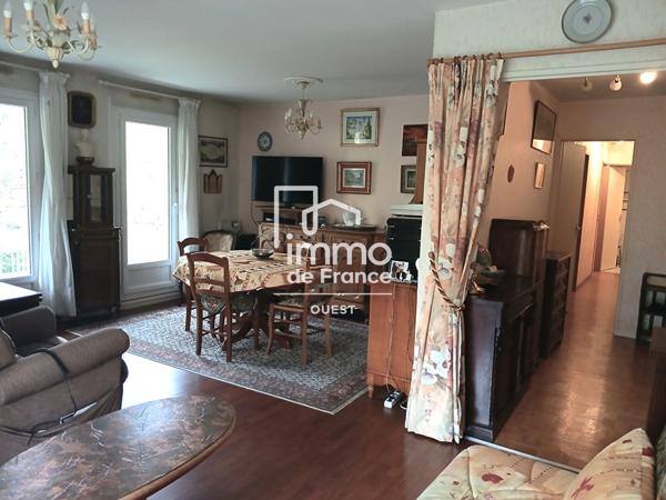 ANGERS JULES VERNE : APPARTEMENT T5 - SEJOUR - 3 CHAMBRES - ASCENSEUR - GARAGE