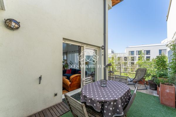 Appartement familial en dernier étage avec terrasse