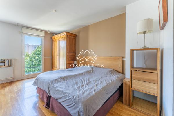 Appartement familial en dernier étage avec terrasse