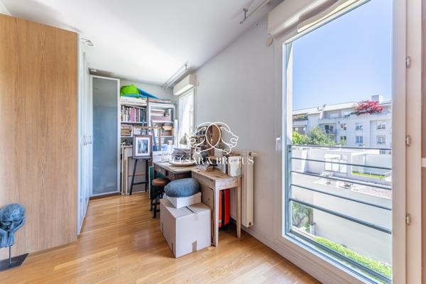 Appartement familial en dernier étage avec terrasse