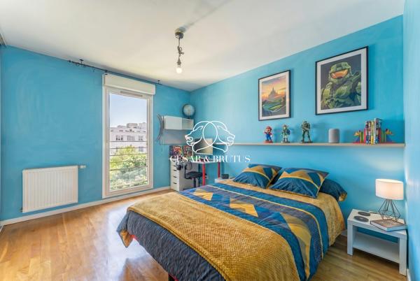 Appartement familial en dernier étage avec terrasse