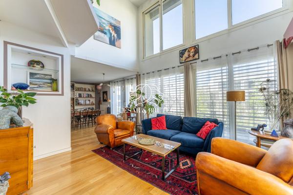 Appartement familial en dernier étage avec terrasse