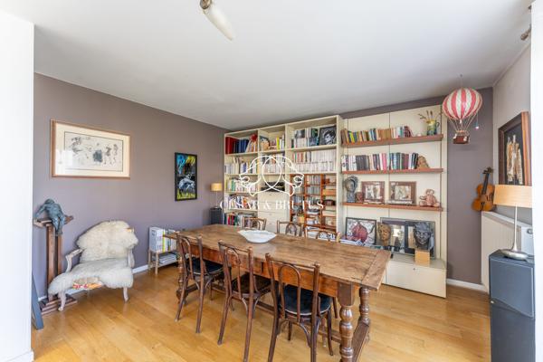 Appartement familial en dernier étage avec terrasse