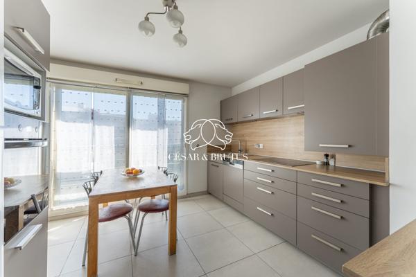 Appartement familial en dernier étage avec terrasse