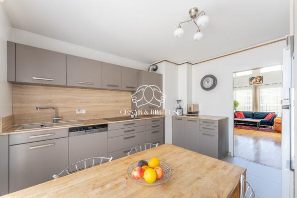 Appartement familial en dernier étage avec terrasse