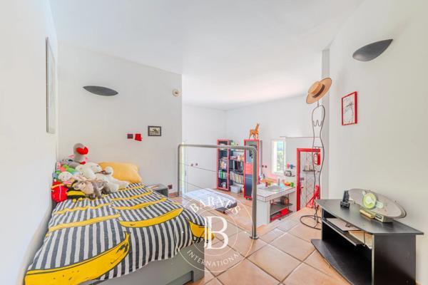 Éguilles, Maison 3 Chambres -  197 m² à vendre