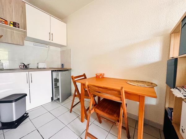 STUDIO AVEC PARKING INVESTISSEMENT CLÉ EN MAIN !