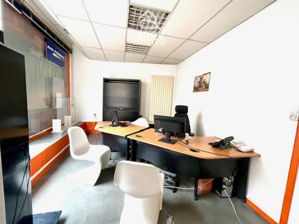 Immeuble
                                                                                                                                                
                                                                                                                                                
                                                                                                                                                
                                                    
                                                                                                                                                                                                                                                                                                                        142  m²                                                                                                                                                                                                         2 etage(s)