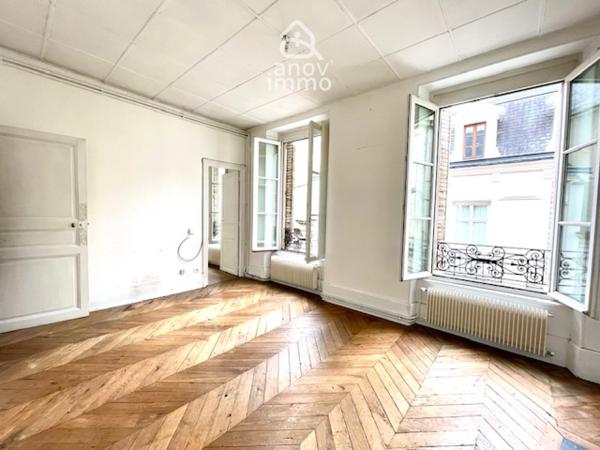 Immeuble
                                                                                                                                                
                                                                                                                                                
                                                                                                                                                
                                                    
                                                                                                                                                                                                                                                                                                                        142  m²                                                                                                                                                                                                         2 etage(s)