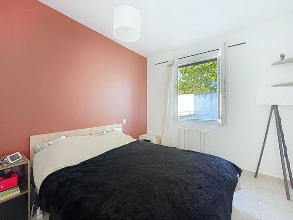 Appartement T3 de plain-pied - 48 m2 habitables - rez-de-jardin 40m2 - faibles charges